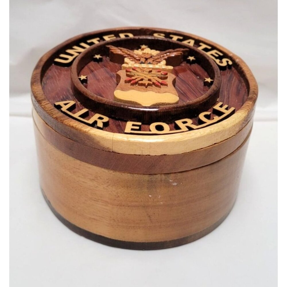 United States Air Force Wood Round 4.25" Diameter Keepsake Box Eagle Emblem